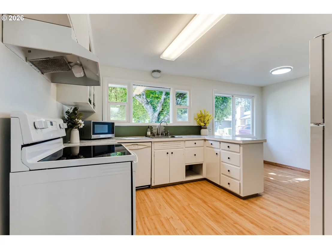 Photo of 280 REGAL CT