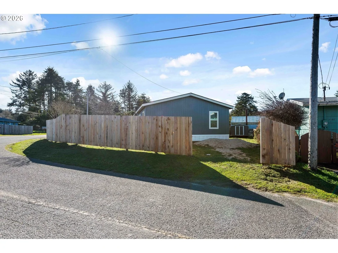 Photo of 64274 SADDLER RD