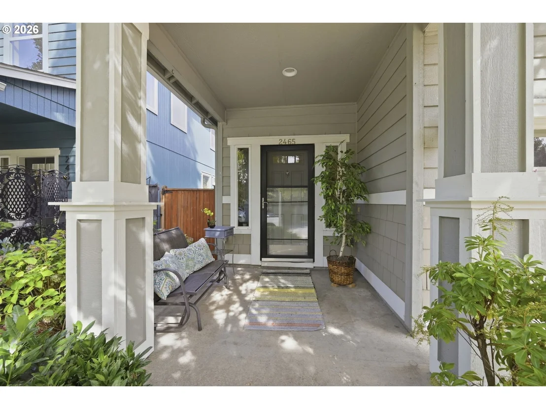 Photo of 2465 PARK VIEW DR