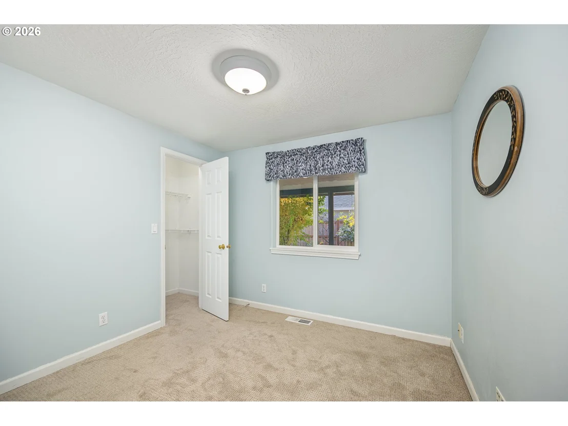 Photo of 1061 APPLEGATE PL