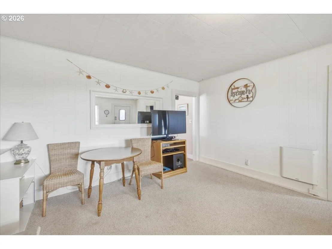 Photo of 210 CYPRESS AVE