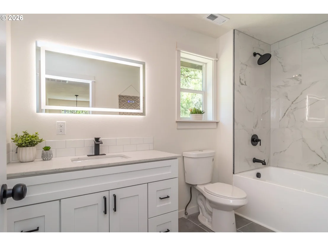 Photo of 492 TERRACE DR