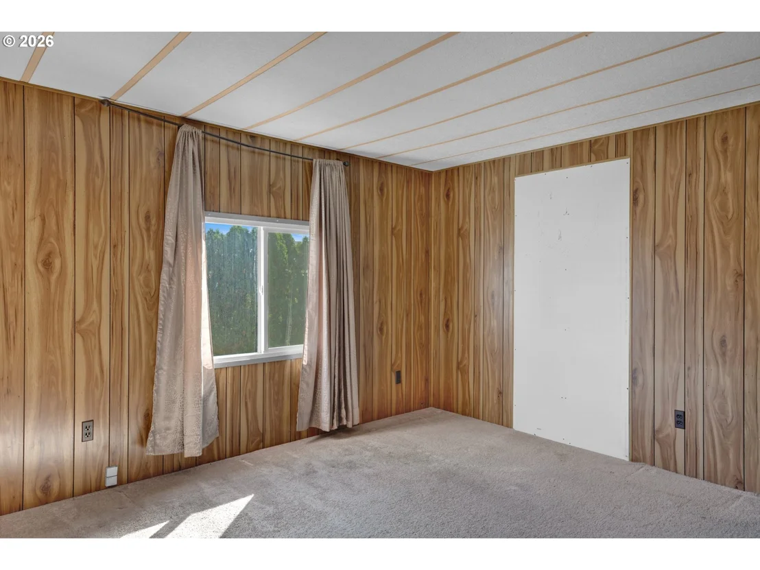 Photo of 231 CRESWOOD DR