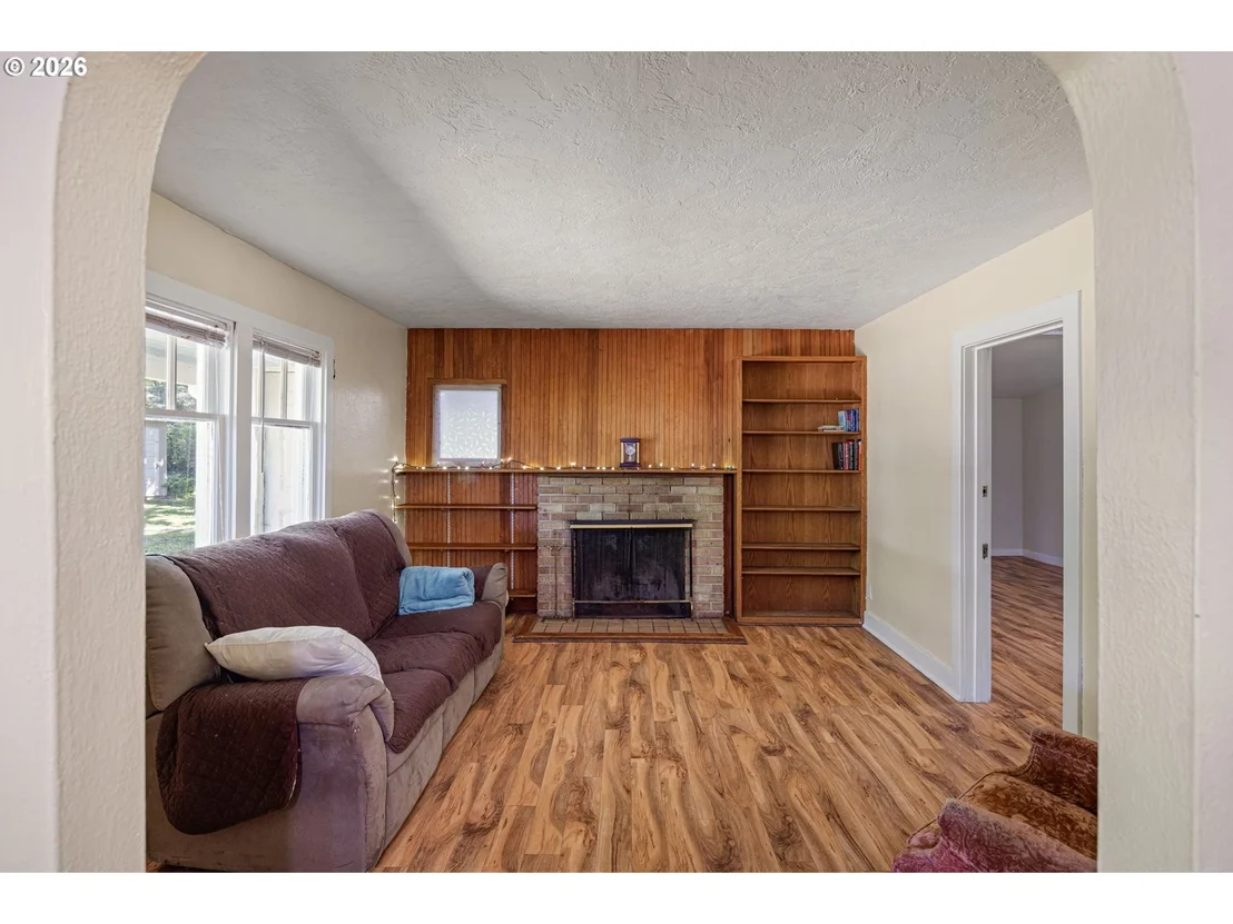 Photo of 90200 COBURG RD
