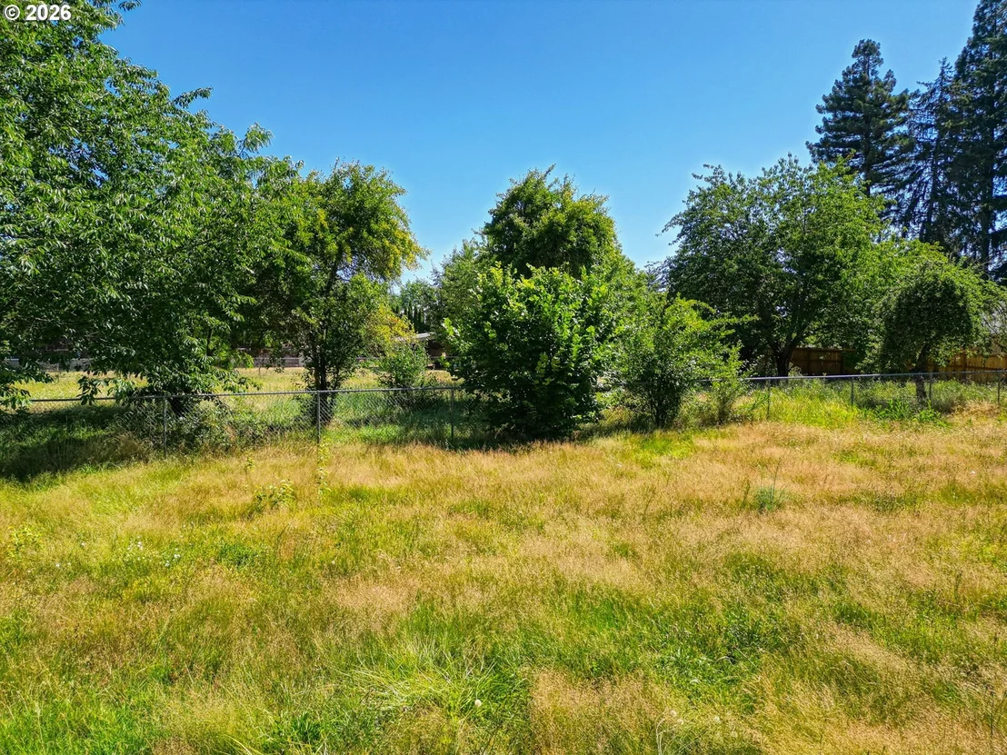 Photo of 2093 W IRWIN WAY