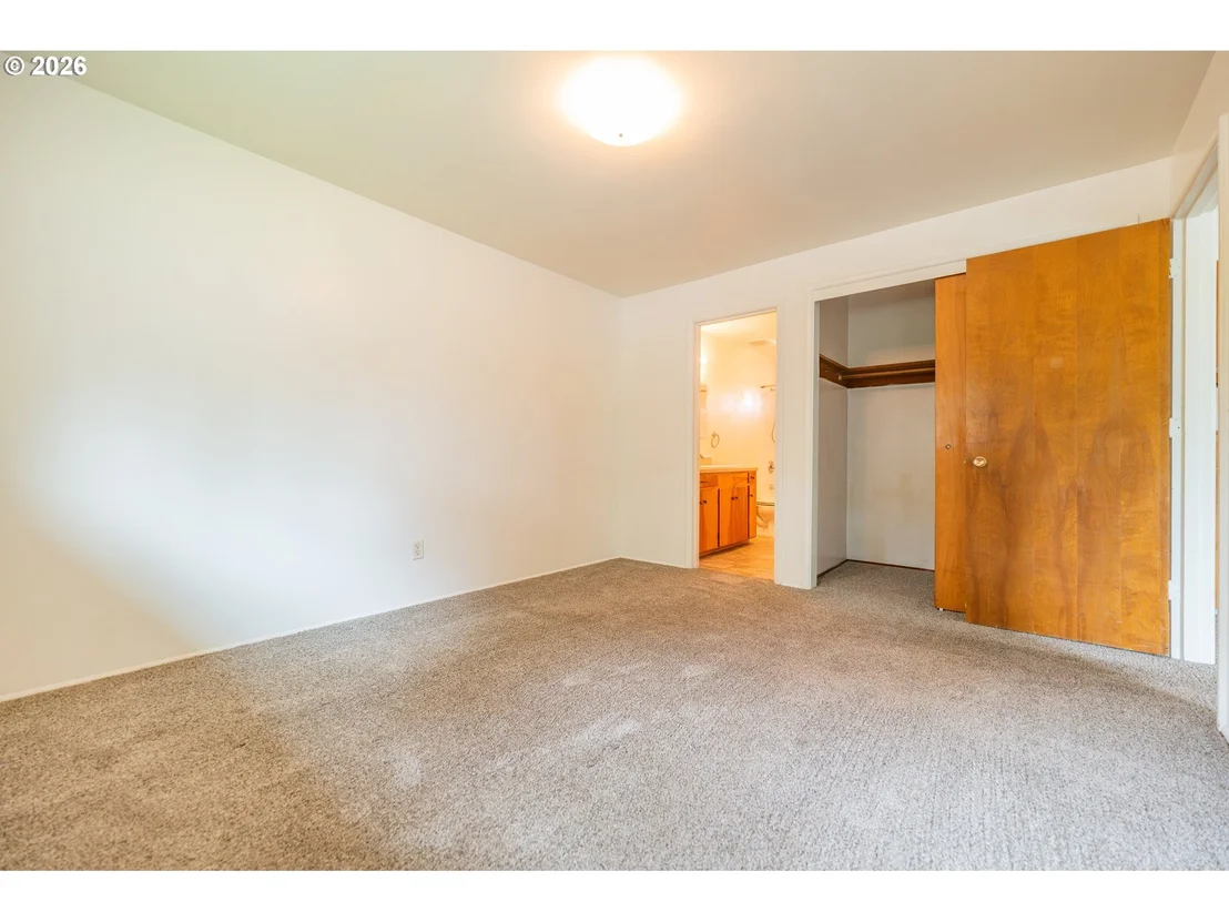 Photo of 229 HOLEMAN AVE