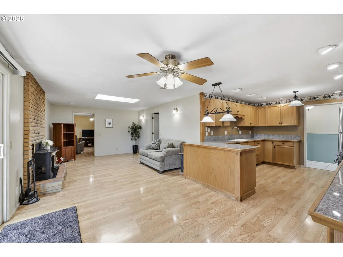 Photo of 4700 THUNDERBIRD ST