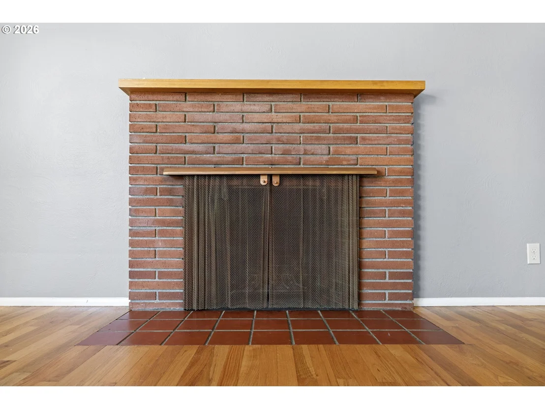 Photo of 130 E 31ST AVE
