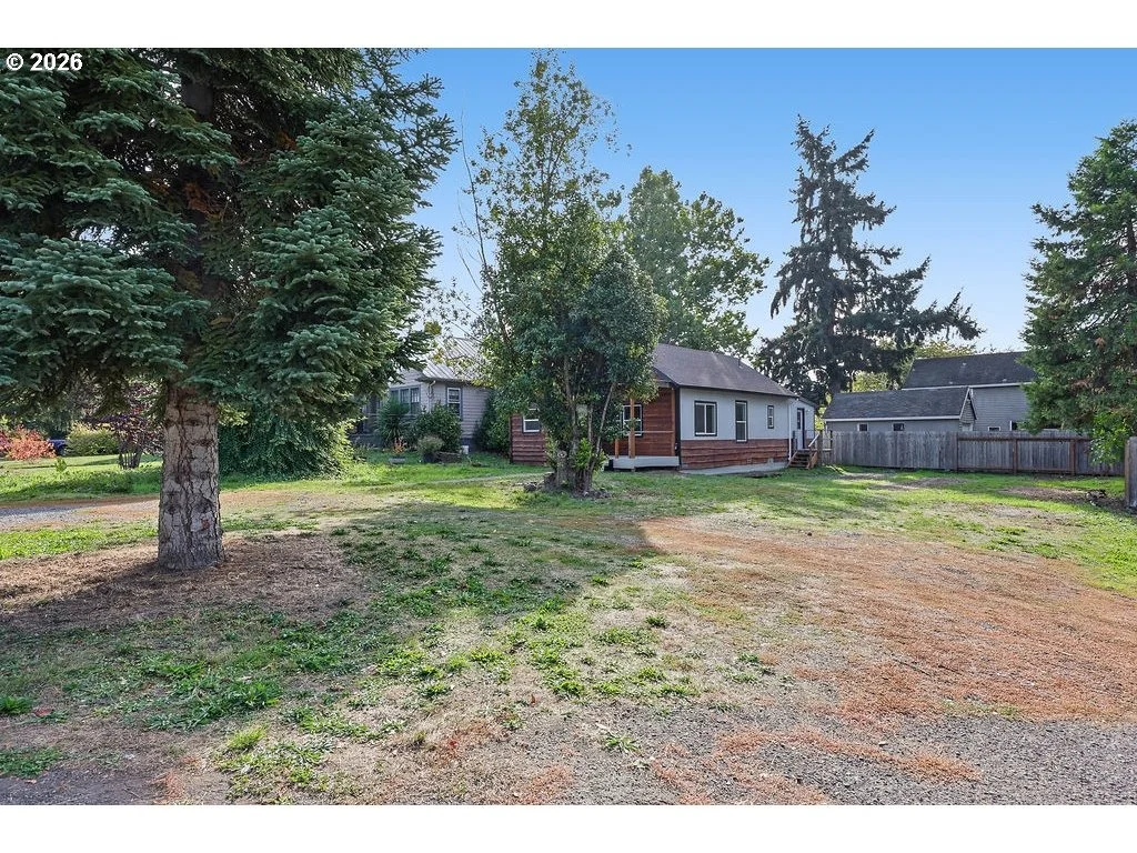 Photo of 140 HANSEN LN