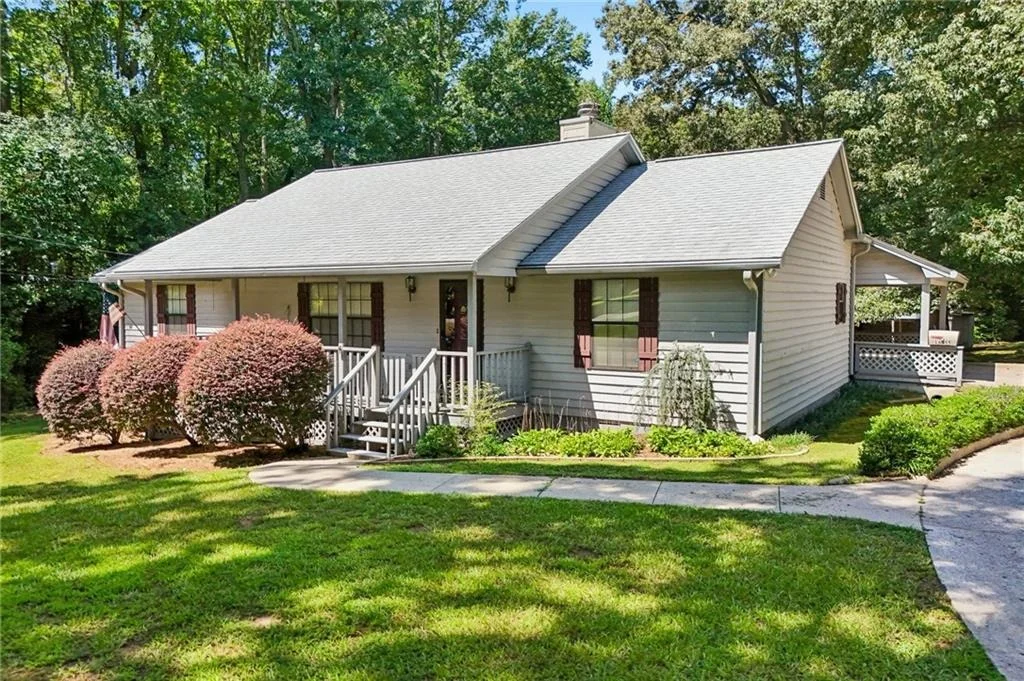 Photo of 16055 Thompson Road