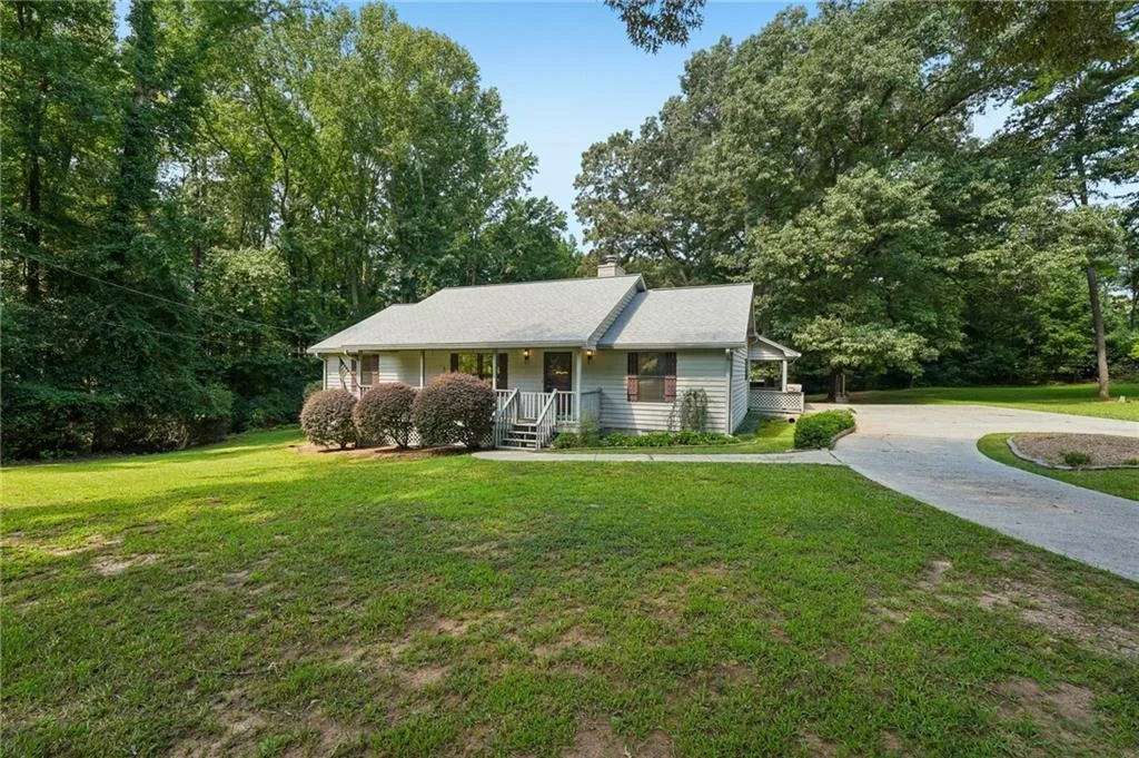 Photo of 16055 Thompson Road