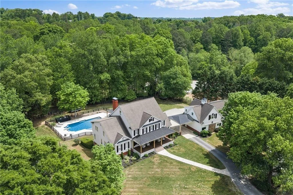 Photo of 16035 Westbrook Road