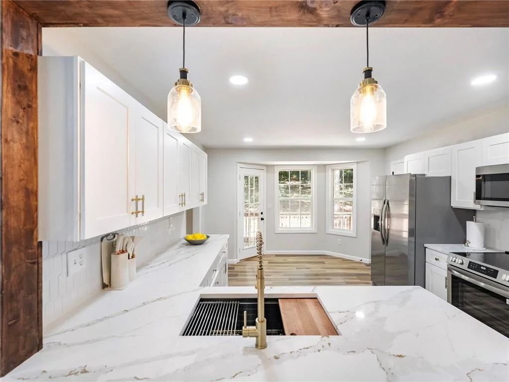 Photo of 3930 Pine Tree Lane