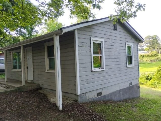 Photo of 2742 Camp Road