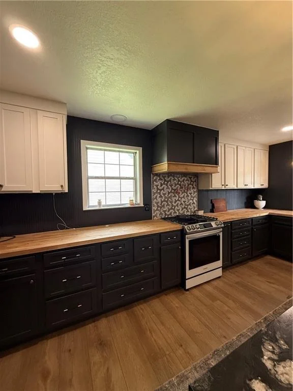 Photo of 169 Cathy Lane NE