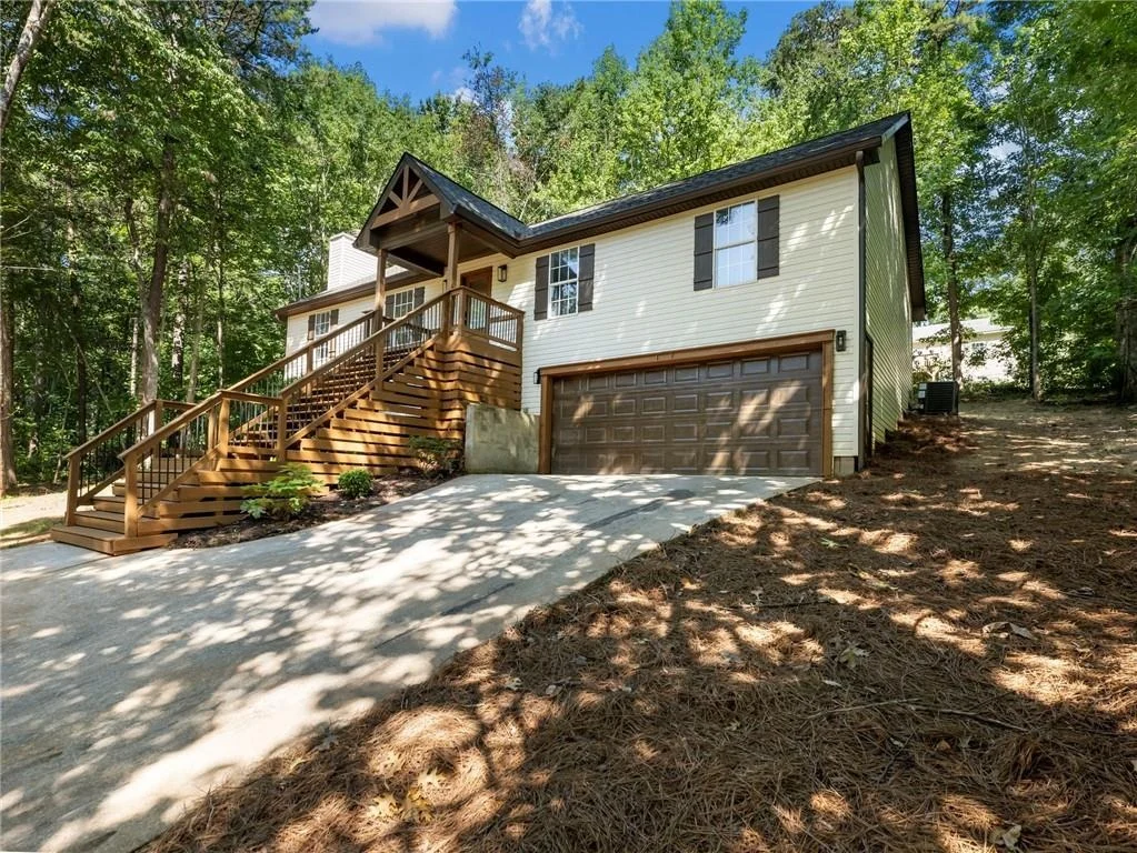 Photo of 3930 Pine Tree Lane