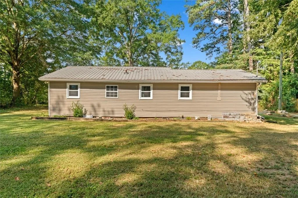 Photo of 163 Ben Putnam Road