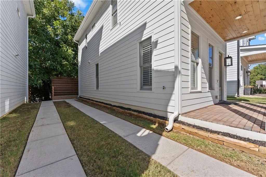Photo of 310 Clarendon Court
