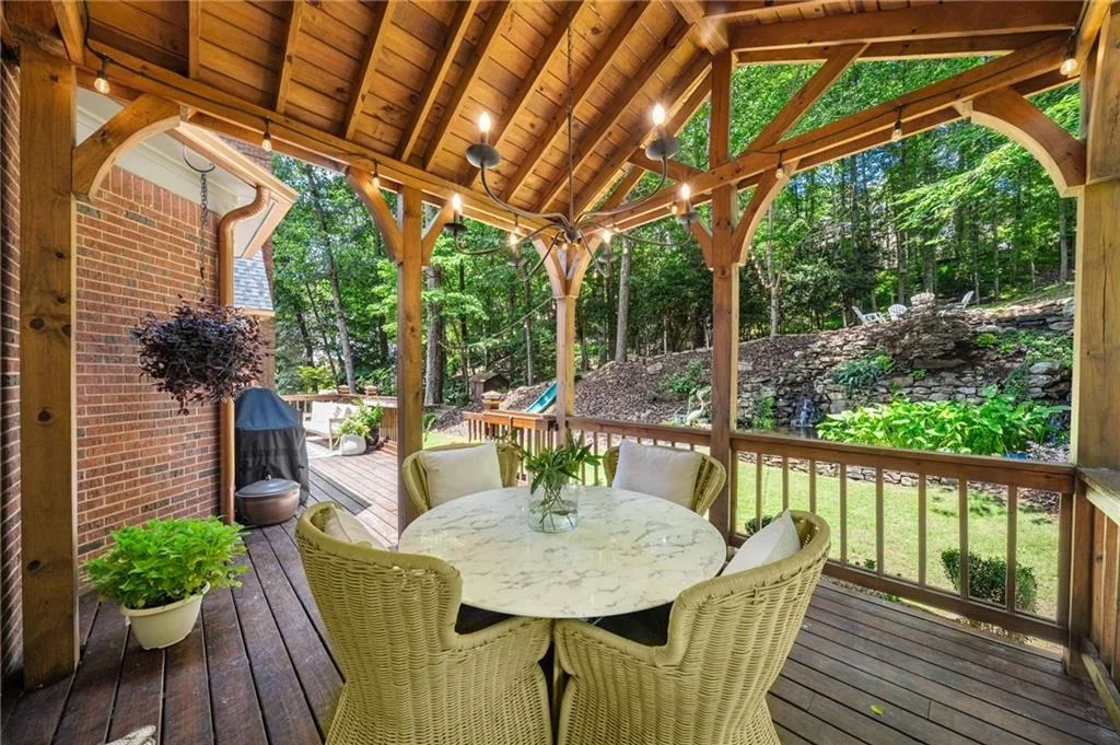 Photo of 2150 River Cliff Drive