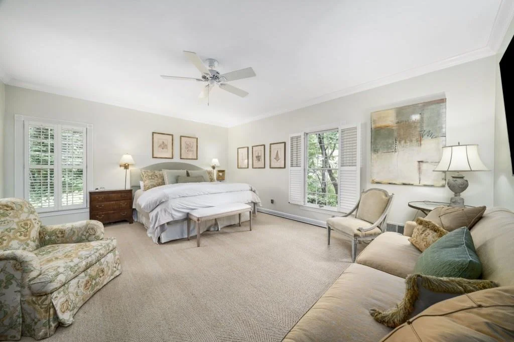 Photo of 8950 Huntcliff Trace