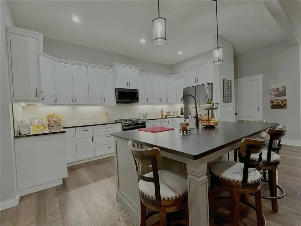 Photo of 250 Hook Road NE
