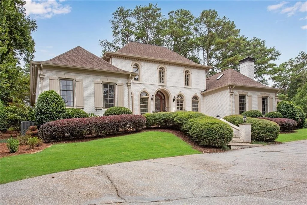 Photo of 9190 Huntcliff Trace