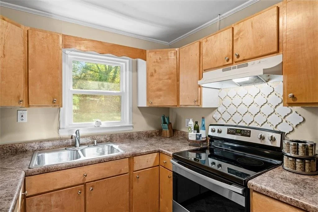 Photo of 163 Ben Putnam Road