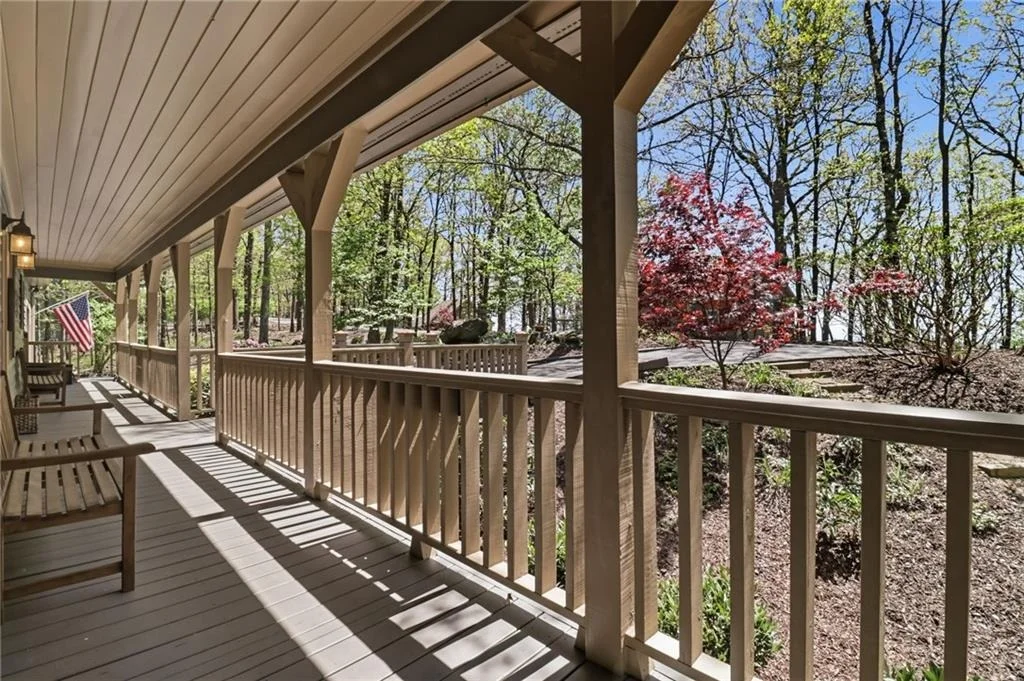 Photo of 1692 Ridgeview Drive