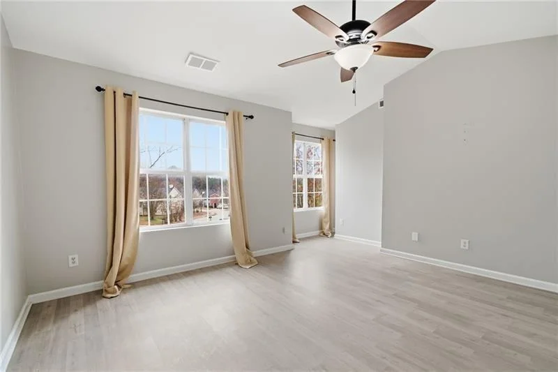 Photo of 3301 Pine Grove Circle SE