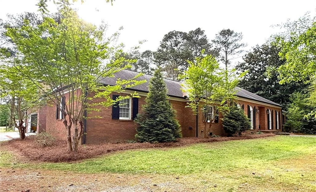 Photo of 945 Poplar Street