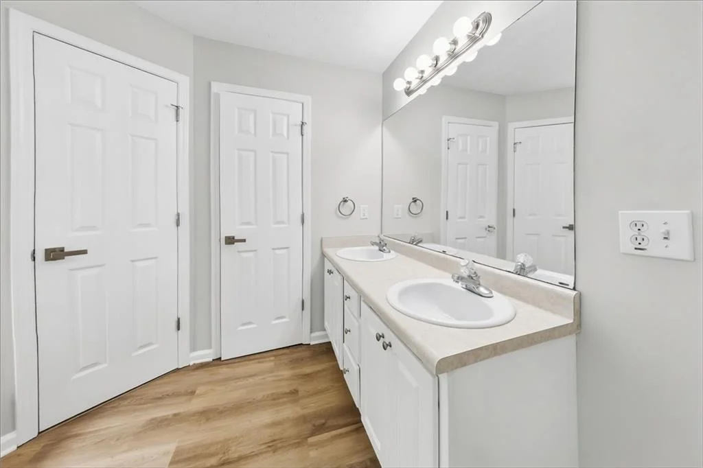 Photo of 70 Shadowbrook Trace