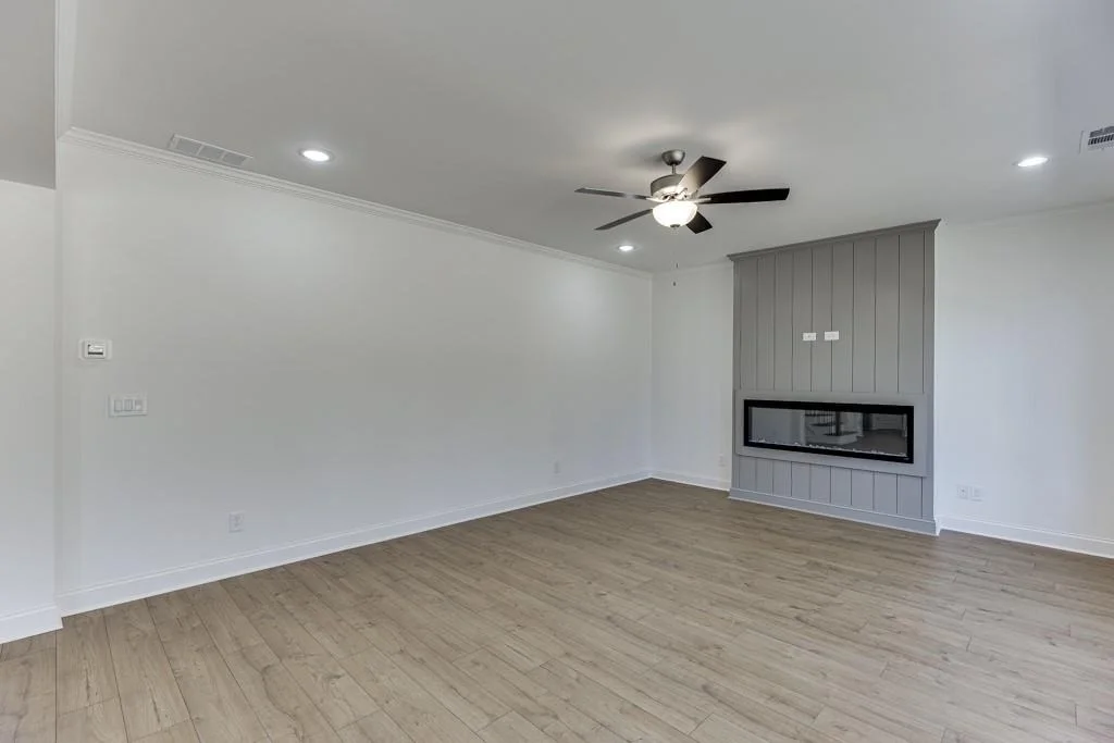 Photo of 979 Lakeview