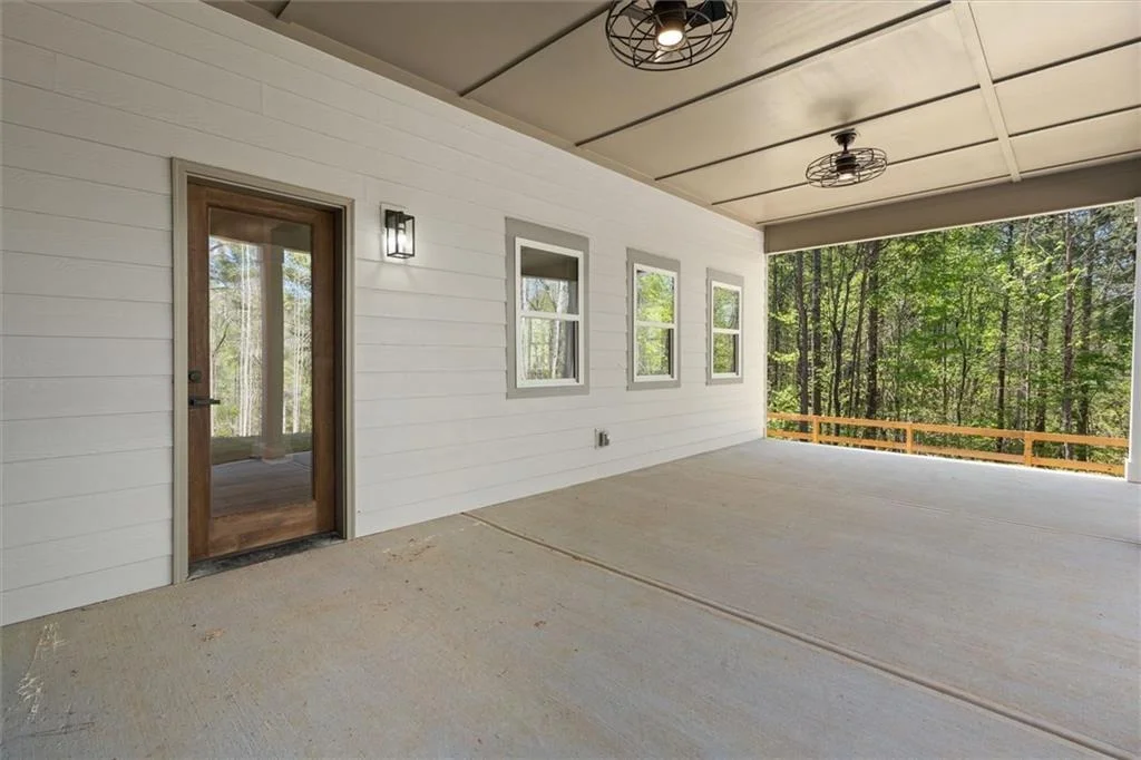Photo of 327 Crest Pointe S
