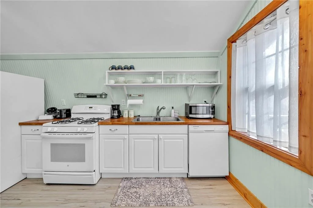 Photo of 1250 Sutton Road