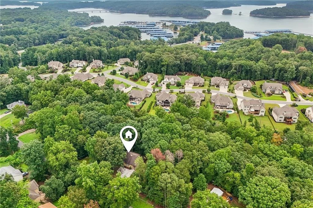 Photo of 9080 Pine Tree Circle
