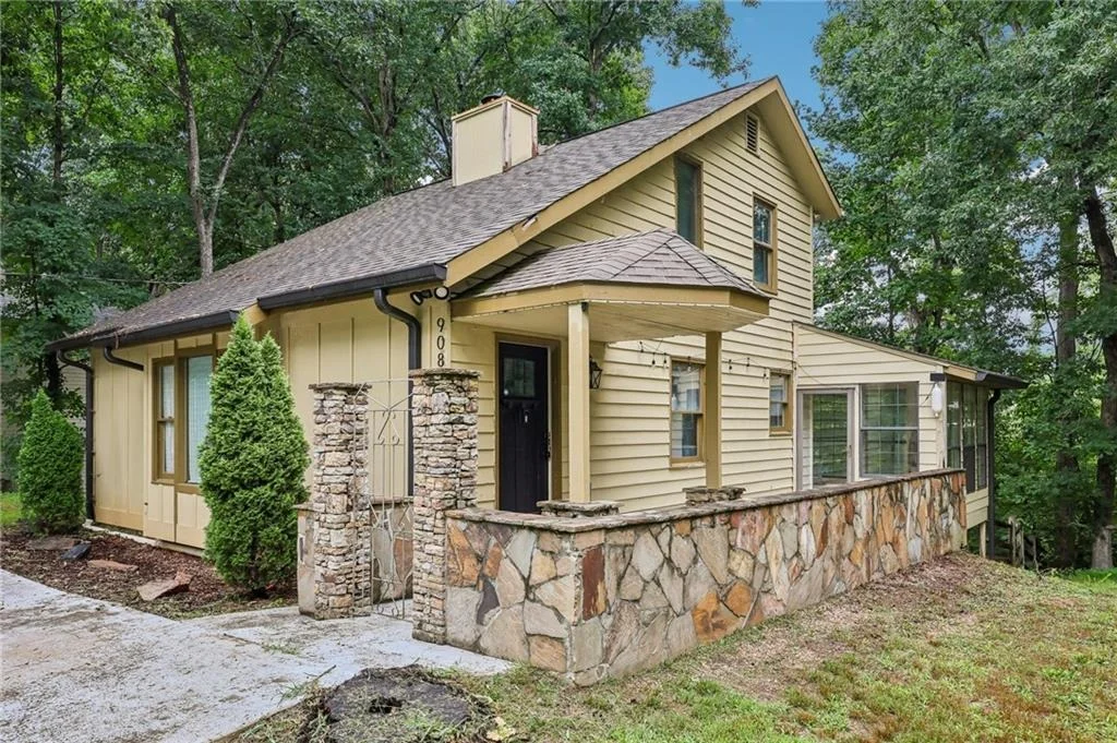 Photo of 9080 Pine Tree Circle