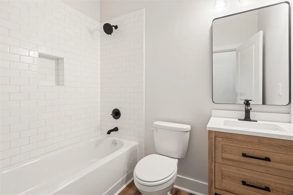 Photo of 327 Crest Pointe S