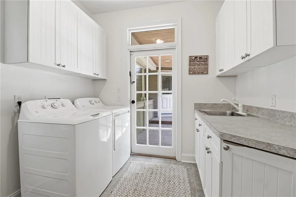 Photo of 1837 Ridgeview Drive