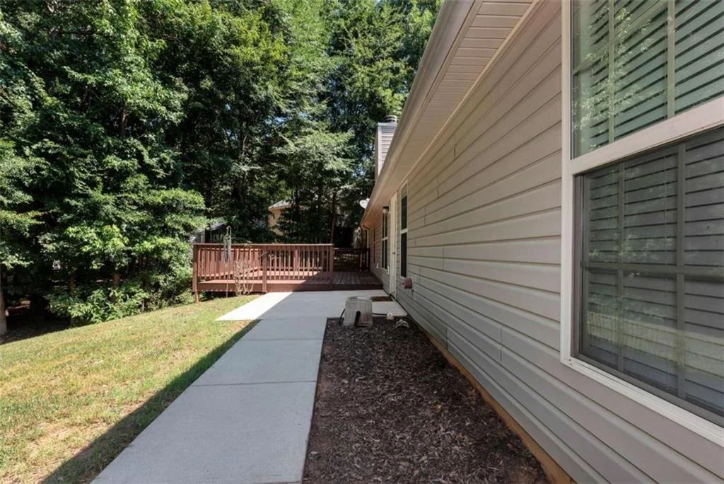 Photo of 222 Jefferson Walk Circle