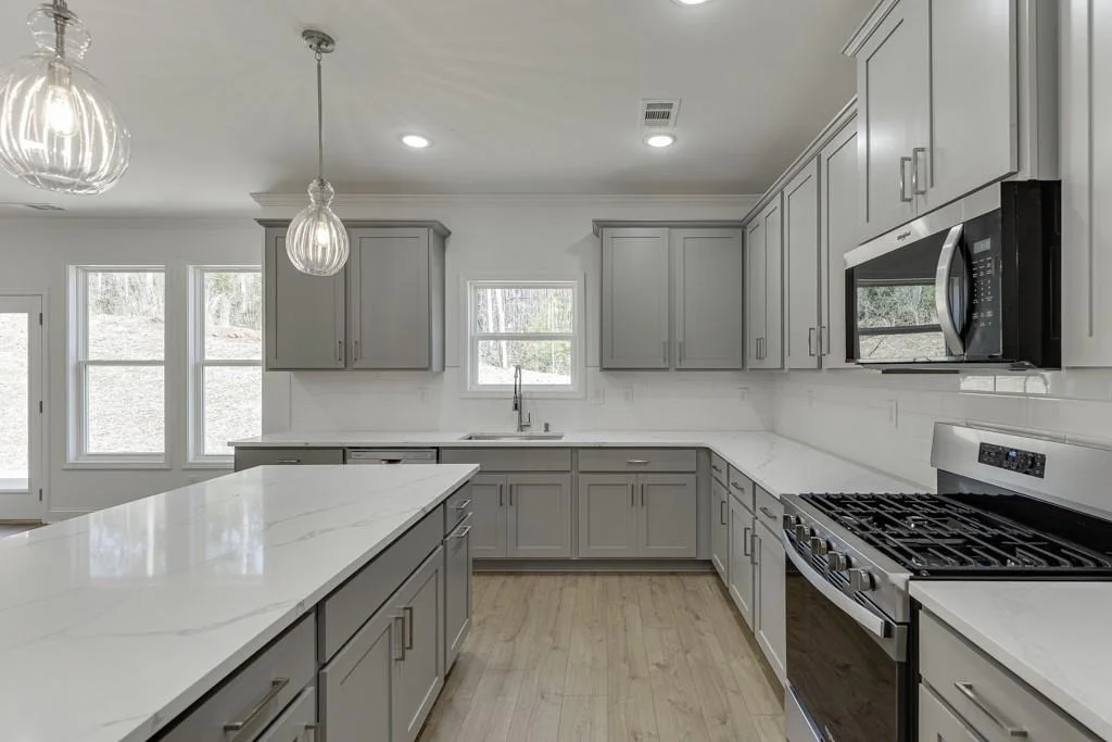Photo of 979 Lakeview