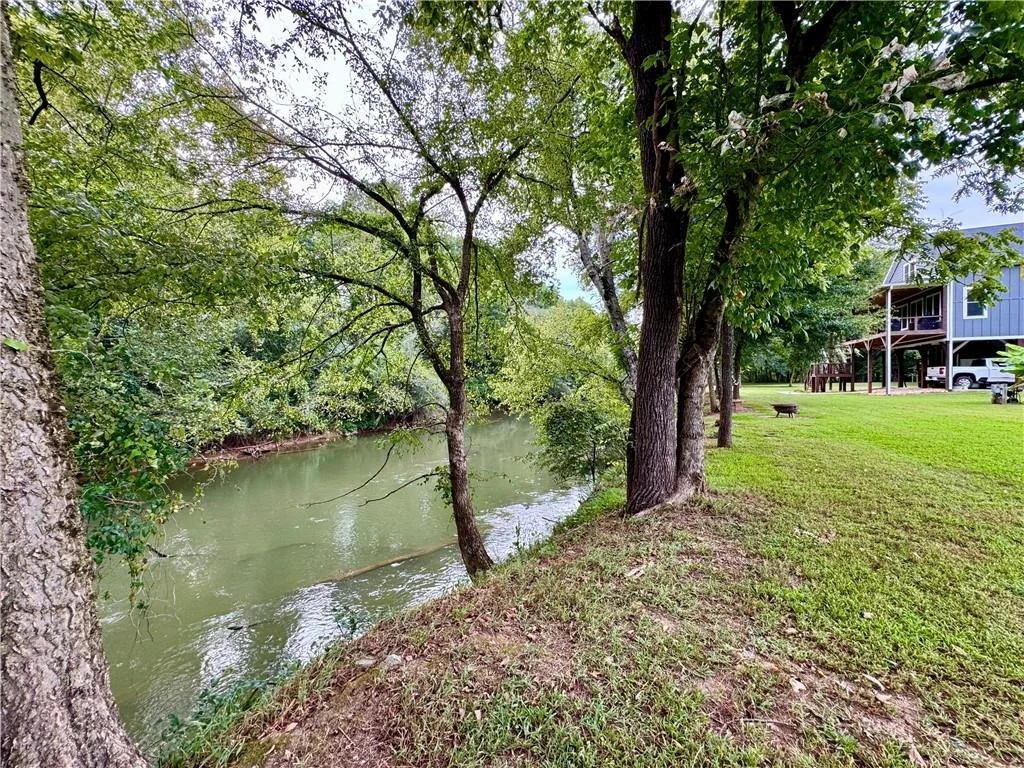Photo of 250 Hook Road NE