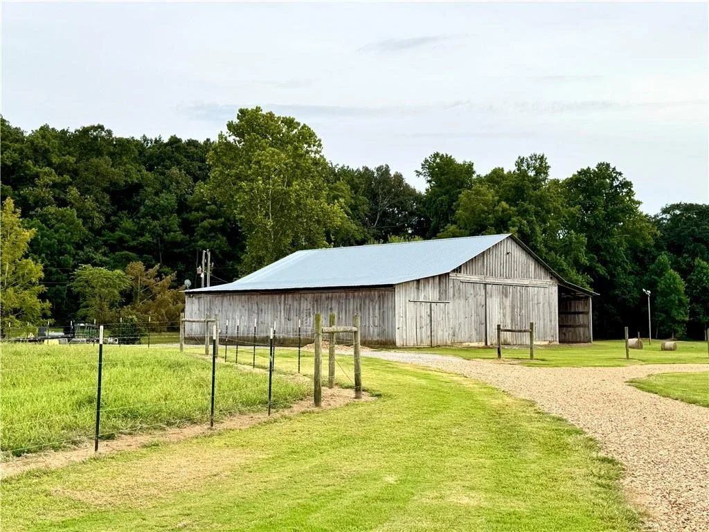 Photo of 250 Hook Road NE