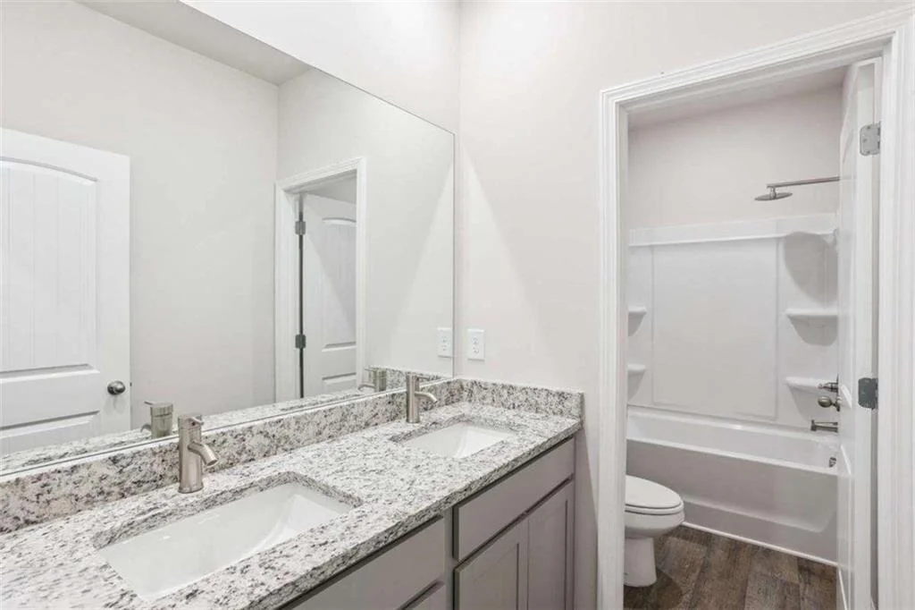 Photo of 476 Orwell Drive