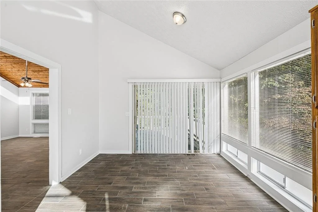 Photo of 587 Farmbrook Trail NE