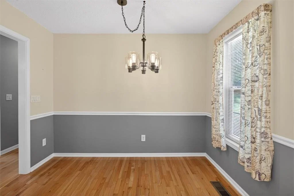 Photo of 402 Deer Run