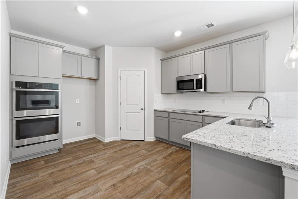 Photo of 398 RIVER WALK FARM Parkway