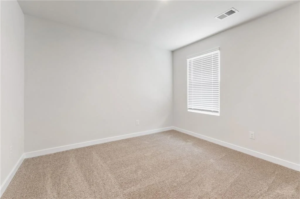 Photo of 355 Jarrett Street