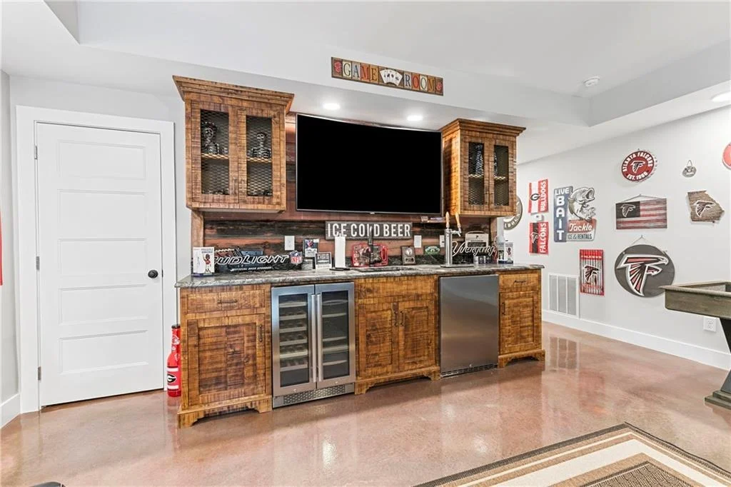 Photo of 151 Wilshire Drive