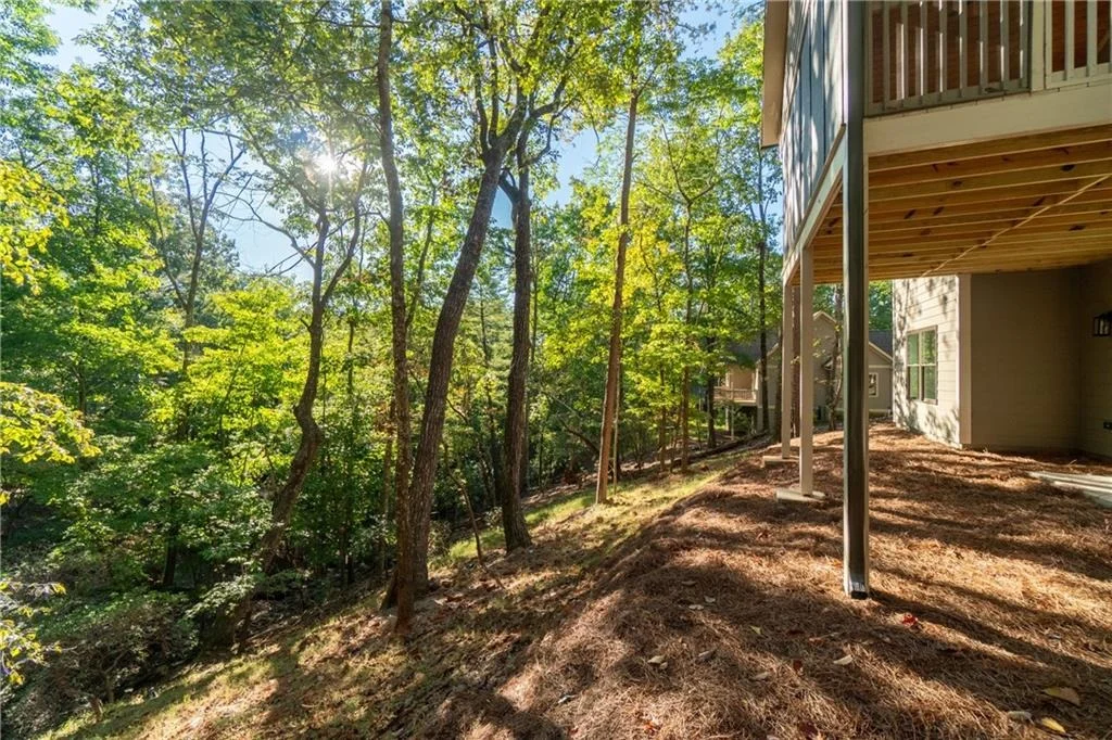 Photo of 595 Wake Robin Drive