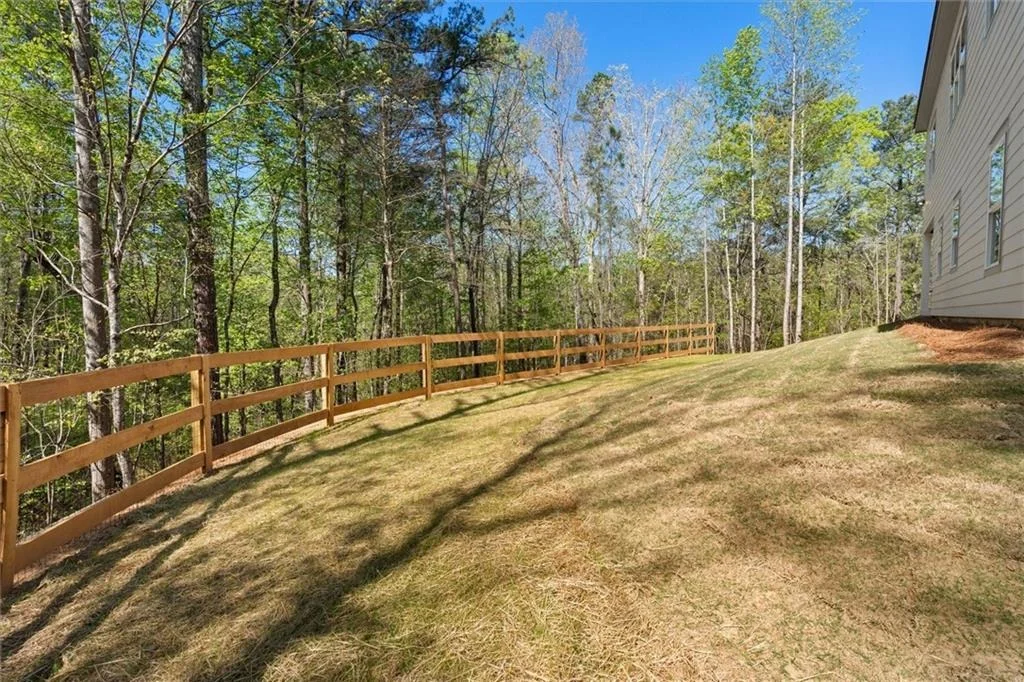 Photo of 327 Crest Pointe S